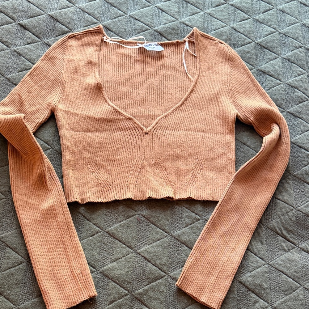 Double Zero Ribbed V-Neck Crop Top - Brown